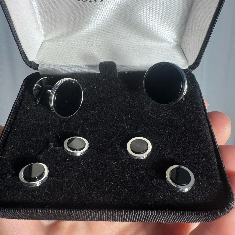 Pronto Uomo Black and Silver Cuff Links
